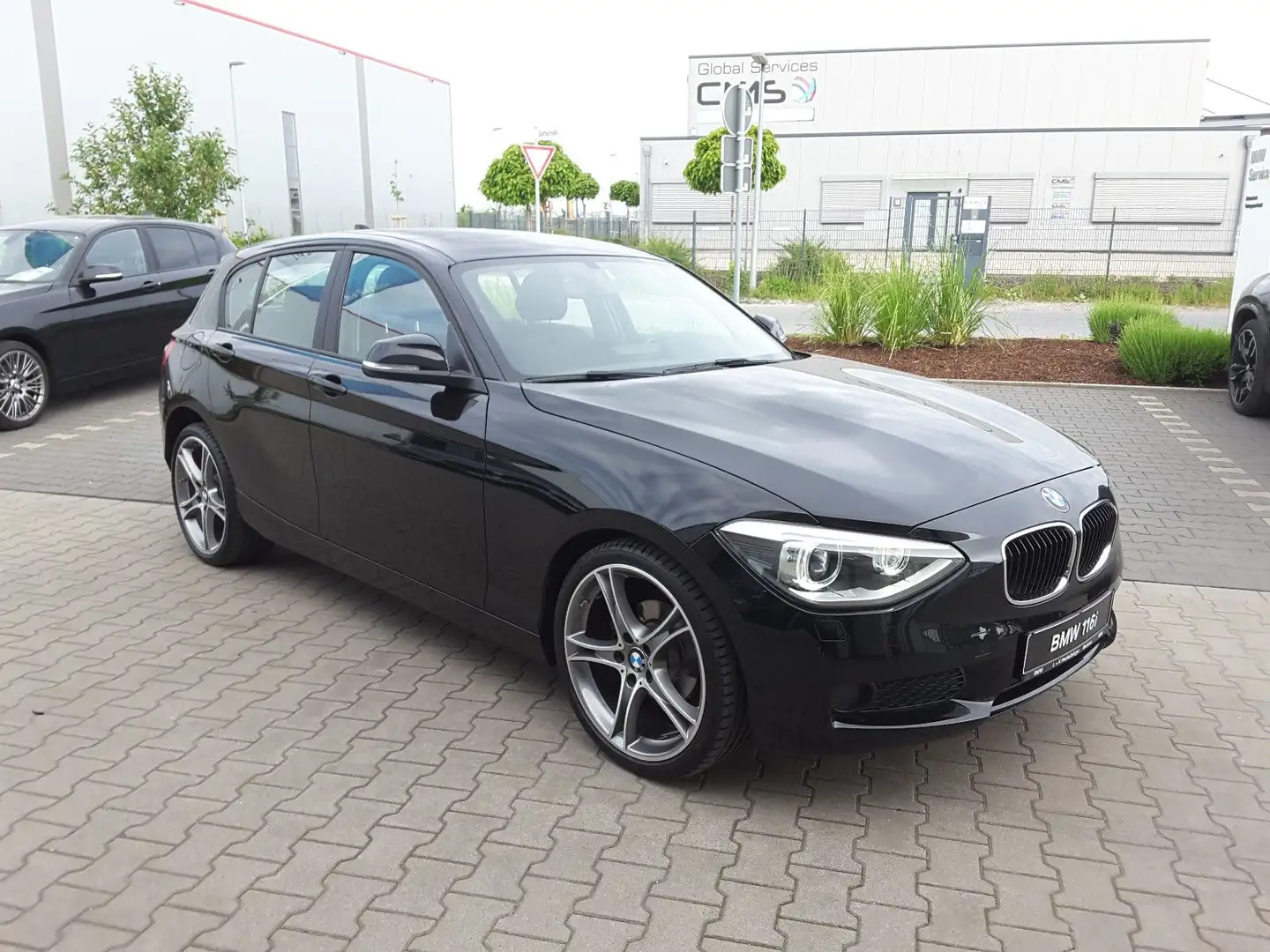 BMW 116 i,Navi,Klima,Bluetooth,SHZ,PDC,MFL,Alu 19" Schwarz - 2