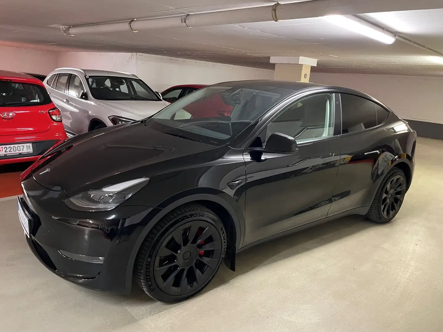 Tesla Model Y Model Y Long Range AWD 75kWh Schwarz - 1