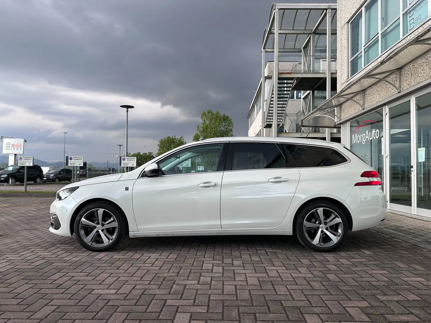 Peugeot 308 SW 1.5bluehdi AUTOMATICA! TETTO! FARI LED! EURO6D! Bianco - 2