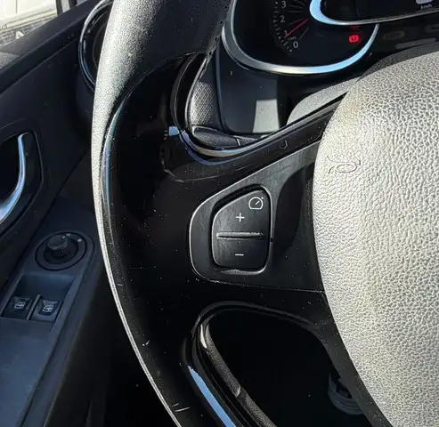 Renault Clio view 21