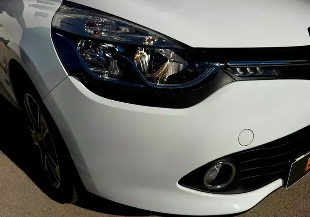 Renault Clio view 18