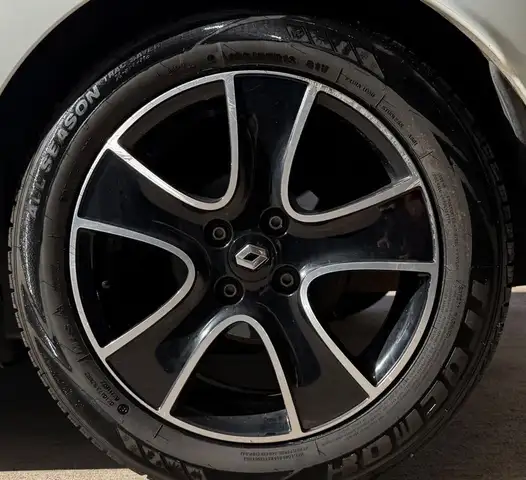 Renault Clio view 28