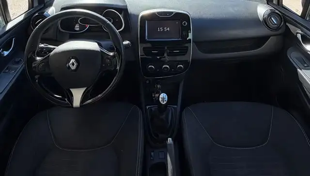 Renault Clio view 12