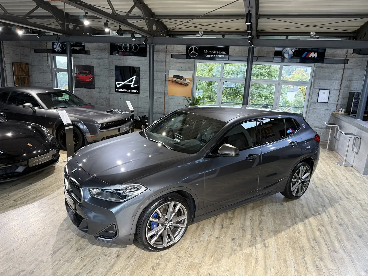 BMW X2 xDrive M35 i*SCHALE*LEDER*HEADUP*ACC*KAMERA Grau - 2