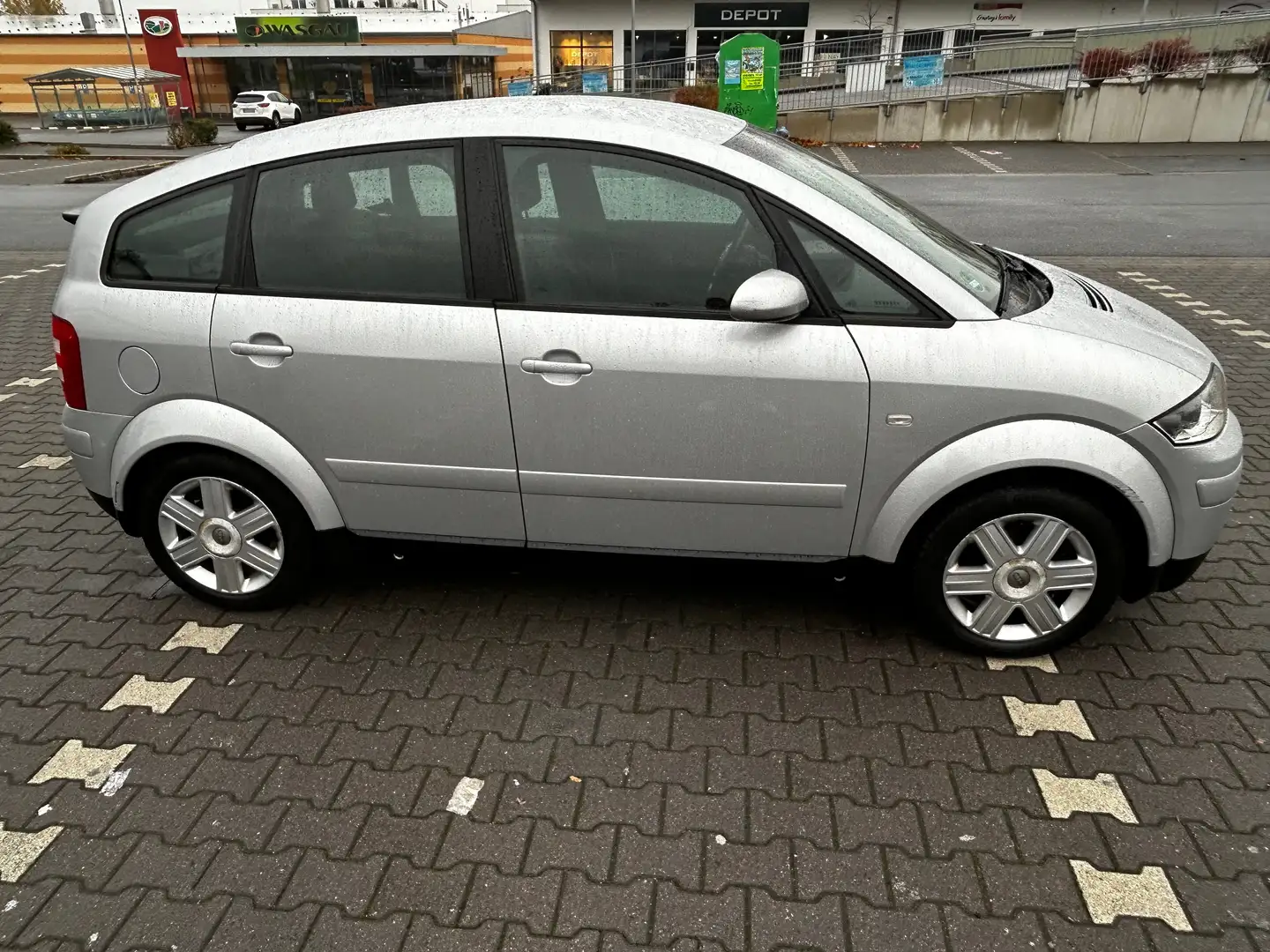 Audi A2 1.4 TDI Silber - 2