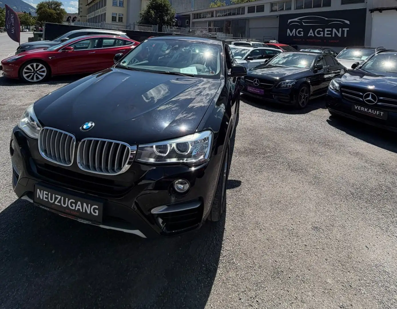 BMW X4 xDrive 20 d Schwarz - 2