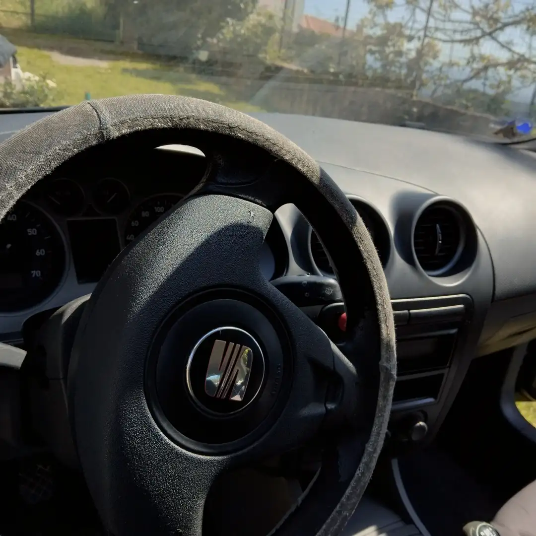 SEAT Ibiza Ibiza 5p 1.2 12v Special Edition Dual Noir - 1