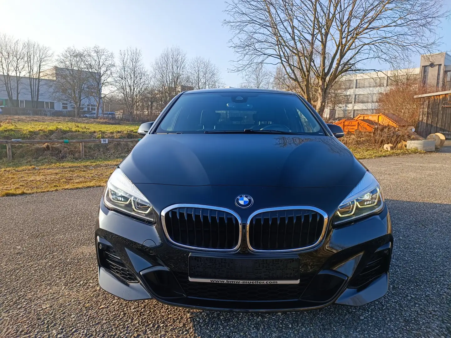 BMW 225 xe Hyprid - M Sport Paket - 1.Hand - Top - ALLRAD crna - 1