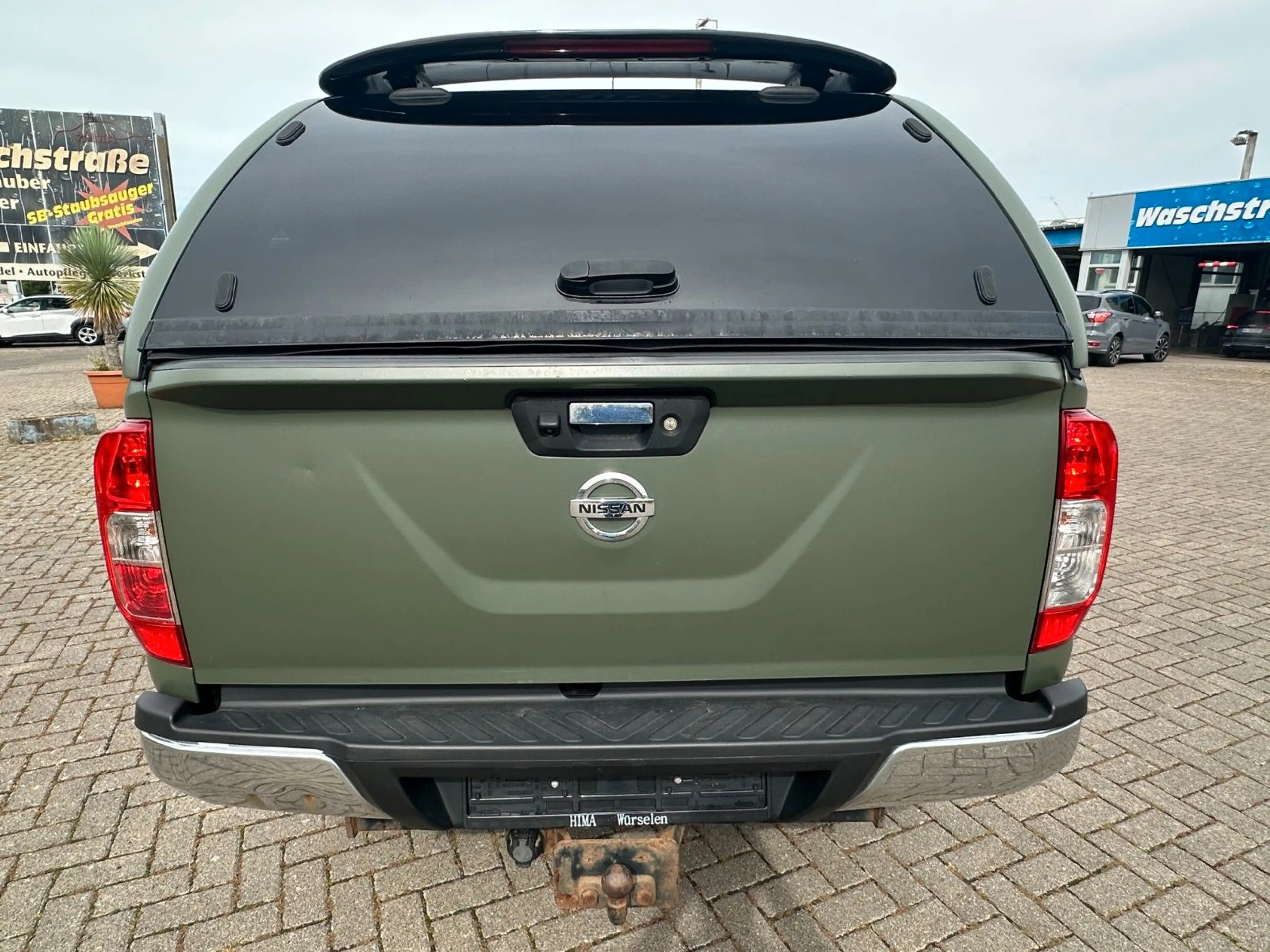 Nissan Navara NP300 N-Connecta Double Cab 4x4 — photo 7