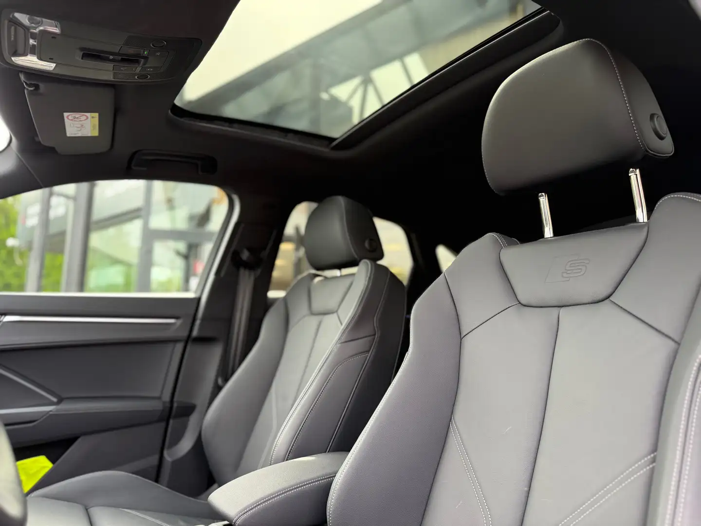 Audi Q3 Sportback * EN PREPARATION Gris - 2