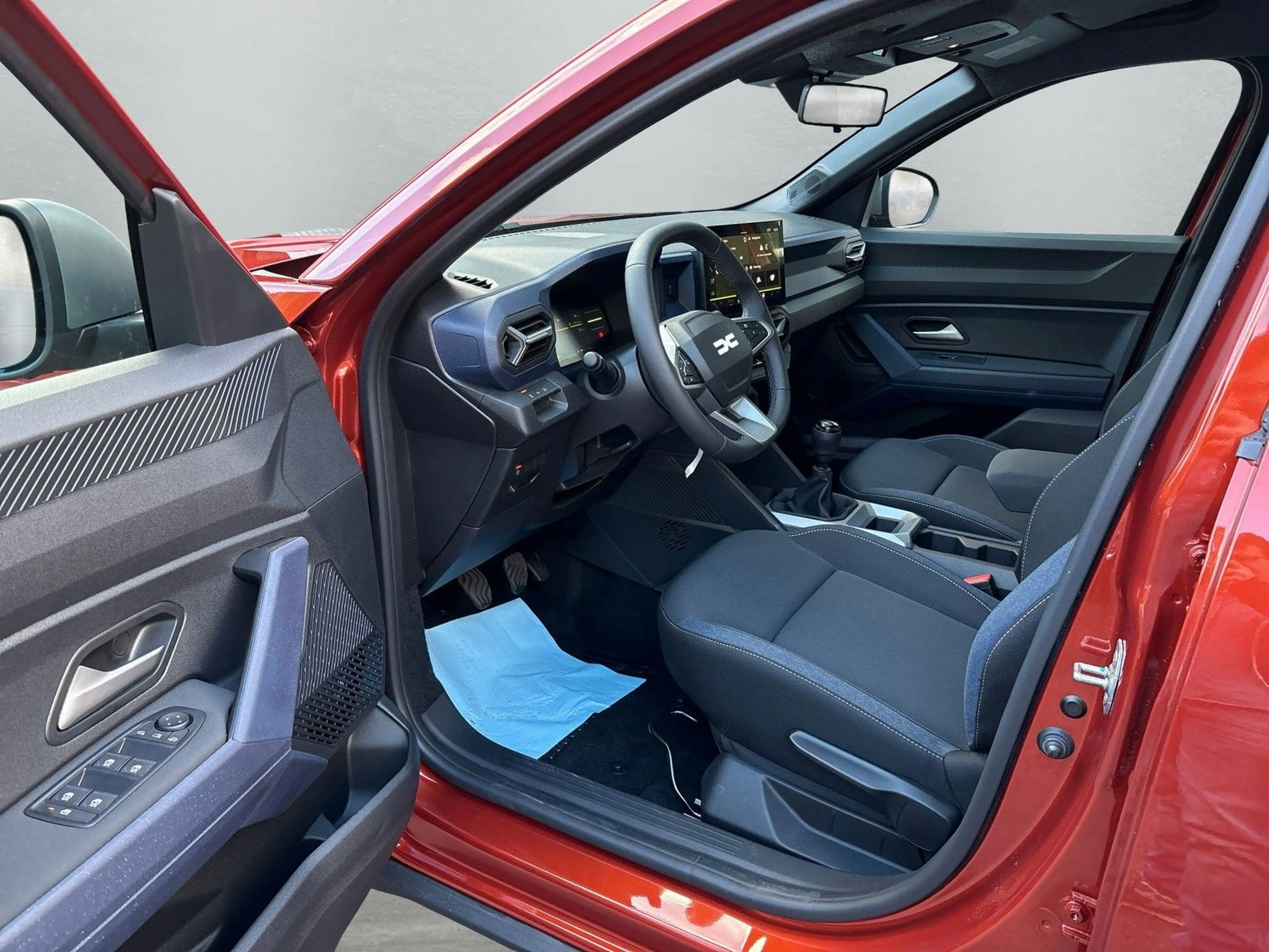 Dacia Bigster TCe 140 Expression — photo 8