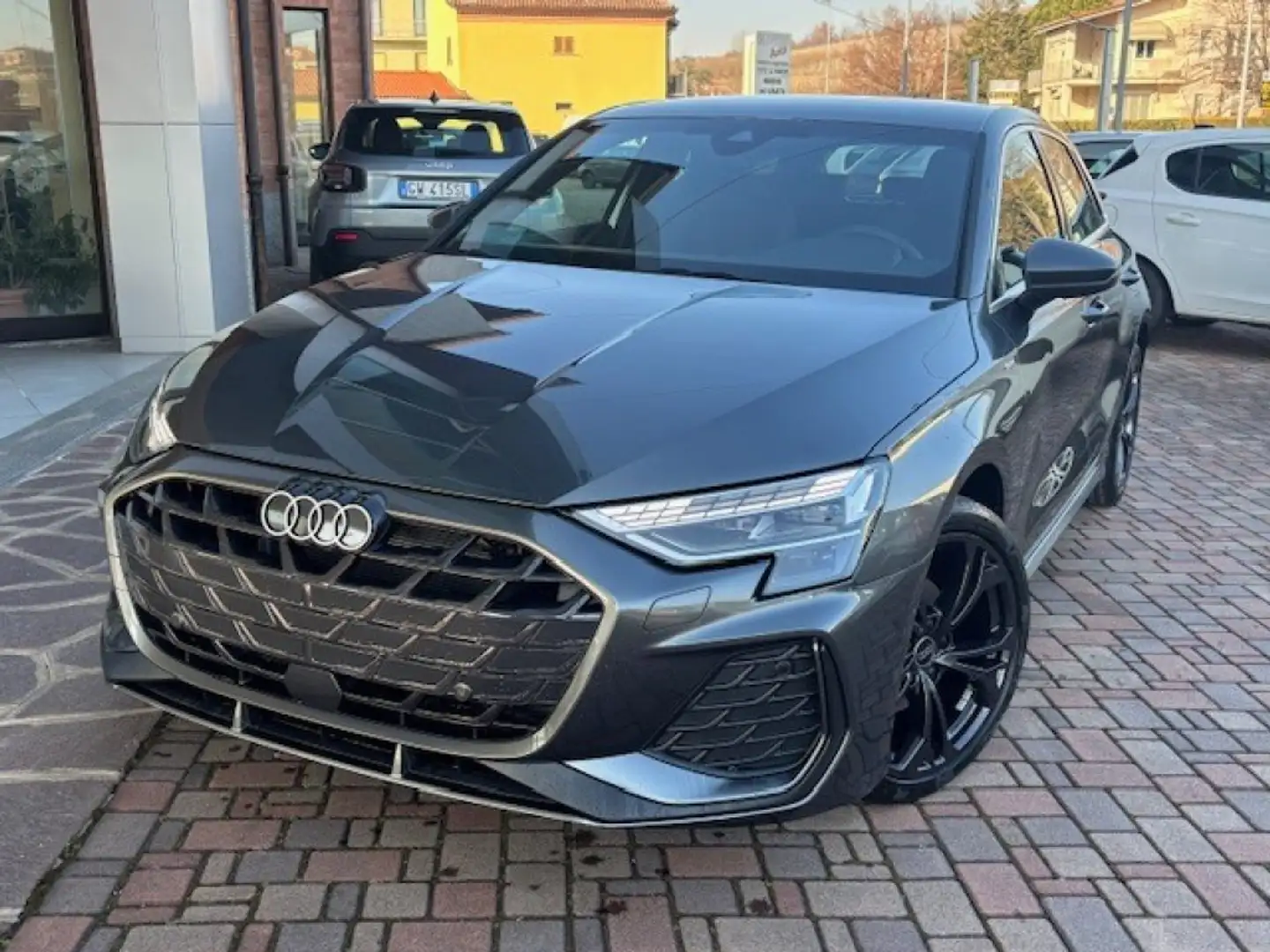 Audi A3 SPB 35 TFSI S Tronic S line edition MODELLO 2025 Grau - 1