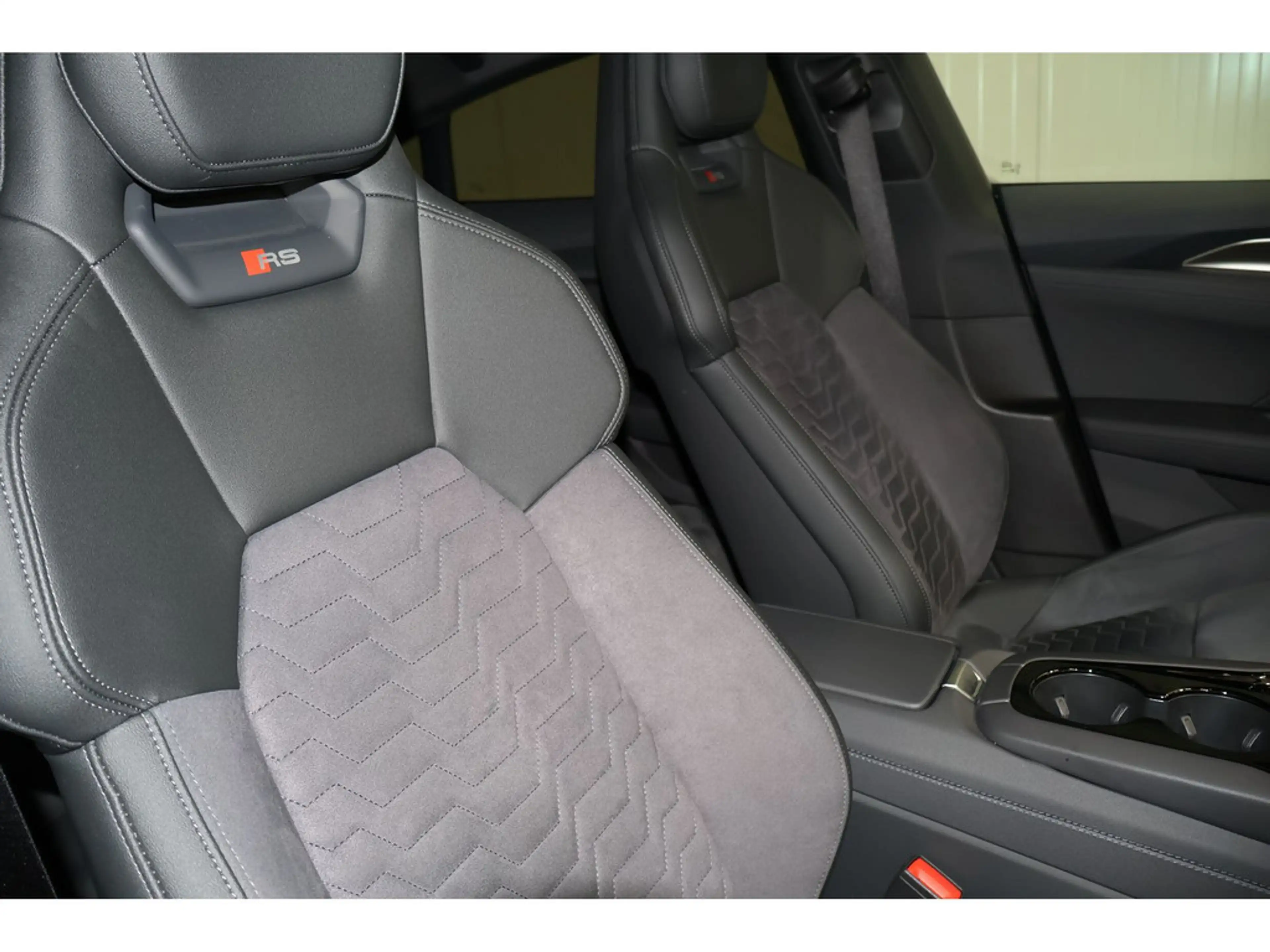Audi RS e-tron GT quattro B&O*Pano*AreaView * — photo 8