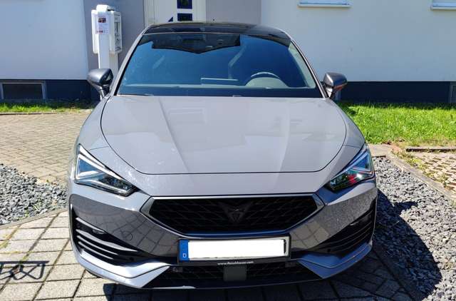 Imagine CUPRA Leon 1.4 e-Hybrid (180 kW System)