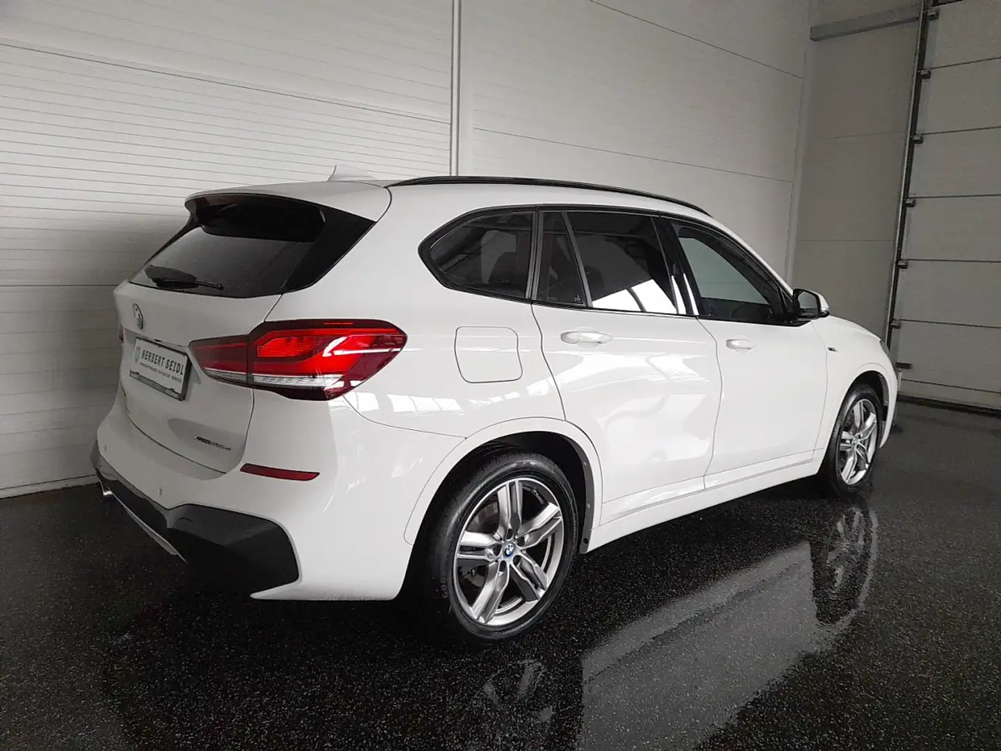 BMW X1 M-SPORT 4x4 PHEV Aut. *SKY / VOLL LED / NAVI / ... Weiß - 2