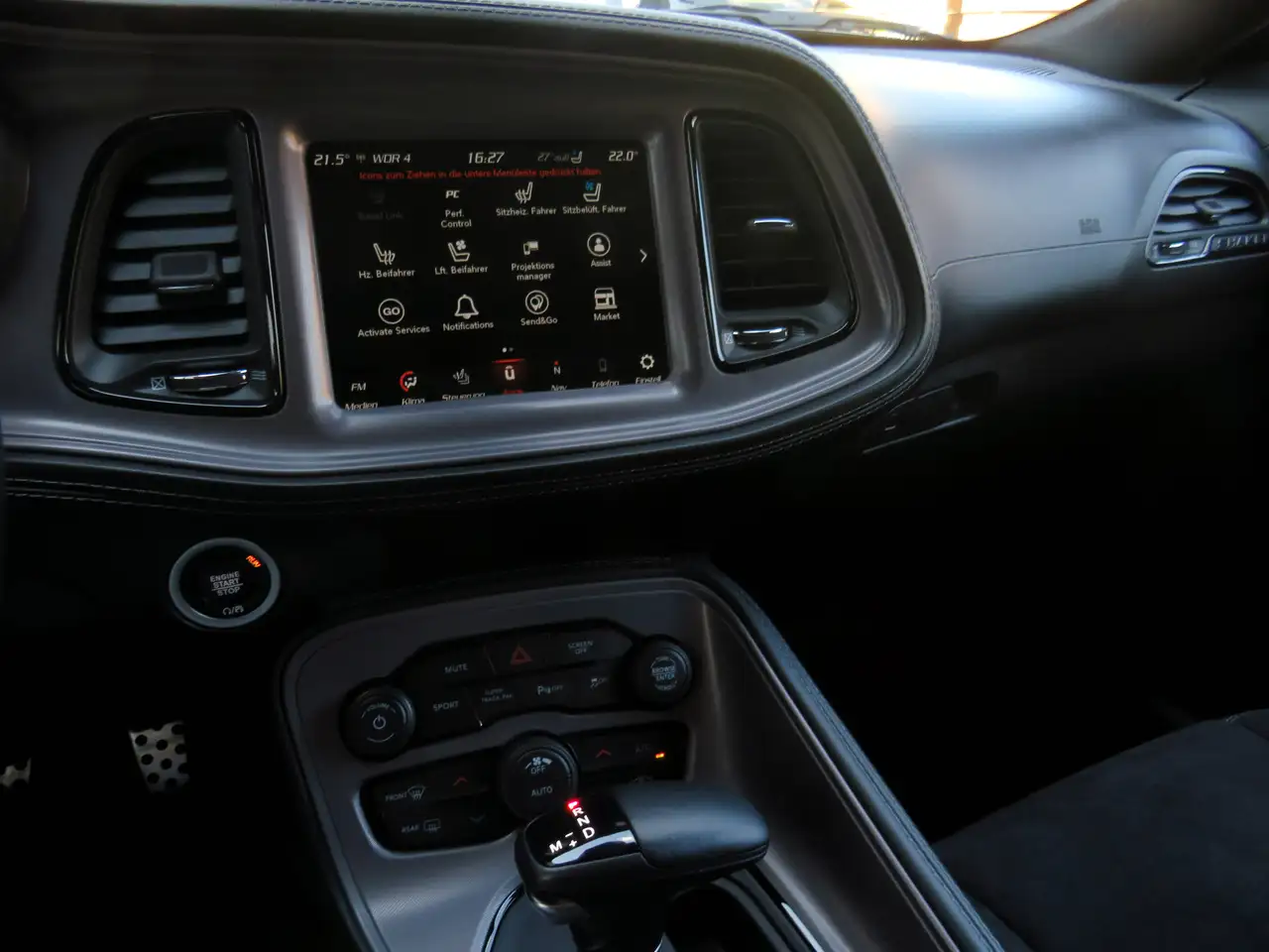 Dodge Challenger 2024 — фото 11