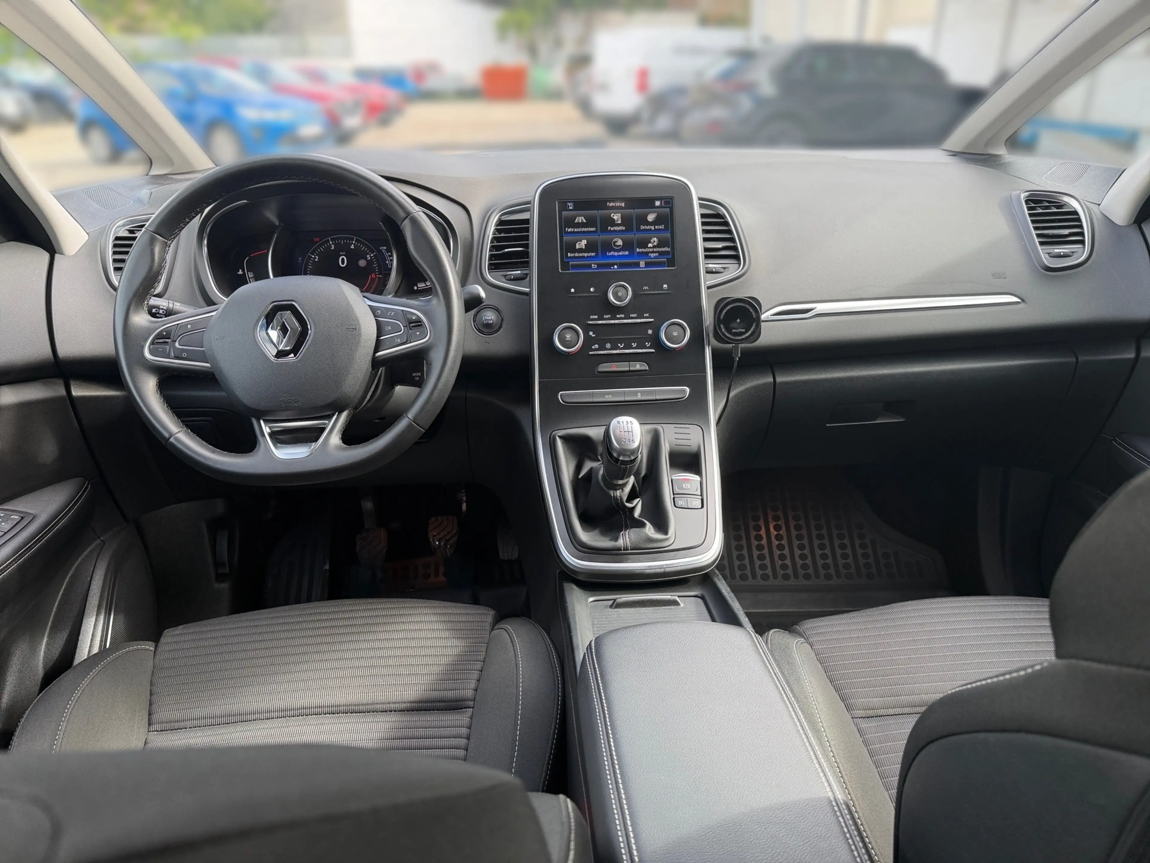 Renault Scenic Scénic TCe 115 PF Zen Zen — photo 10
