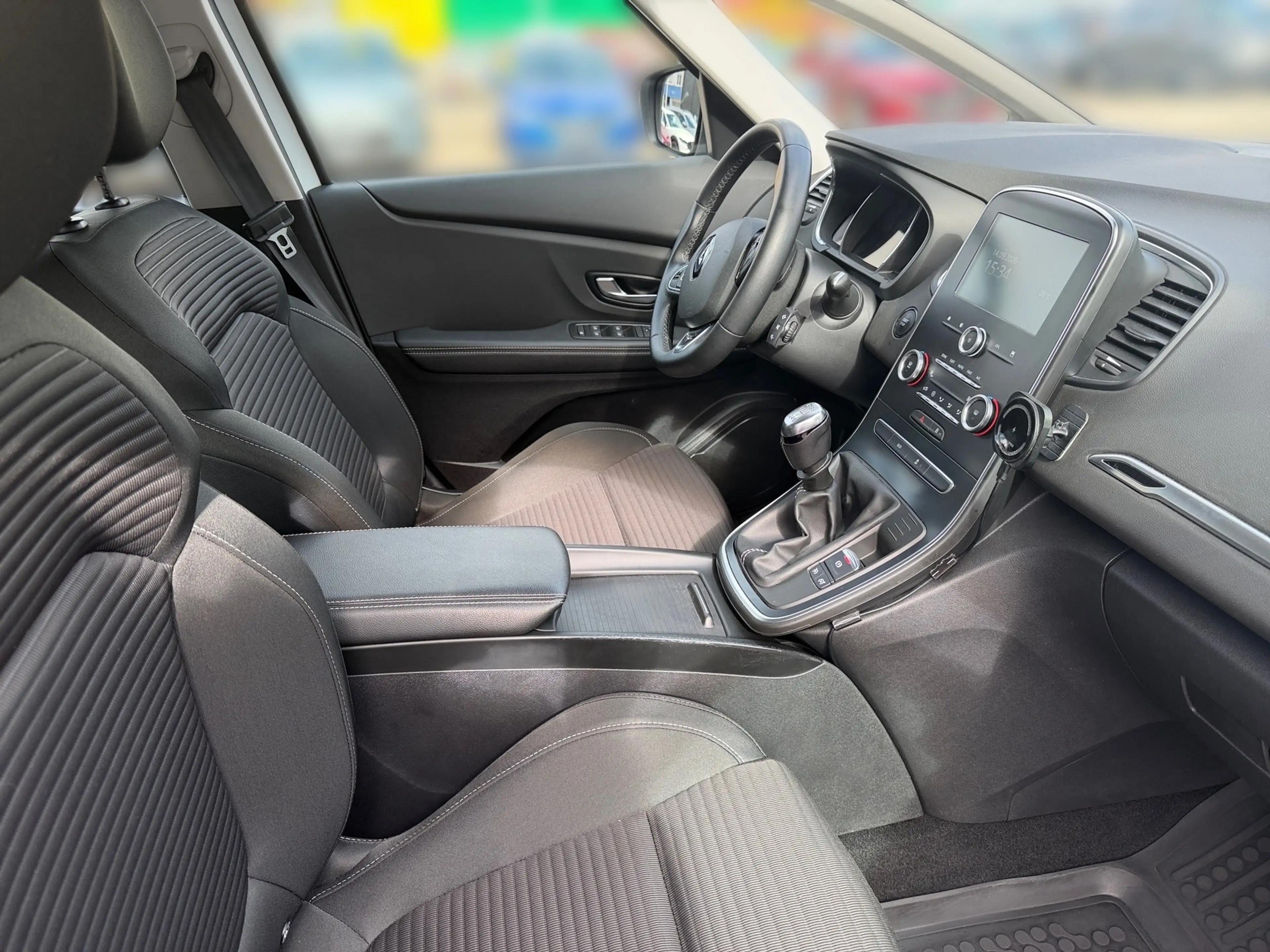 Renault Scenic Scénic TCe 115 PF Zen Zen — photo 9