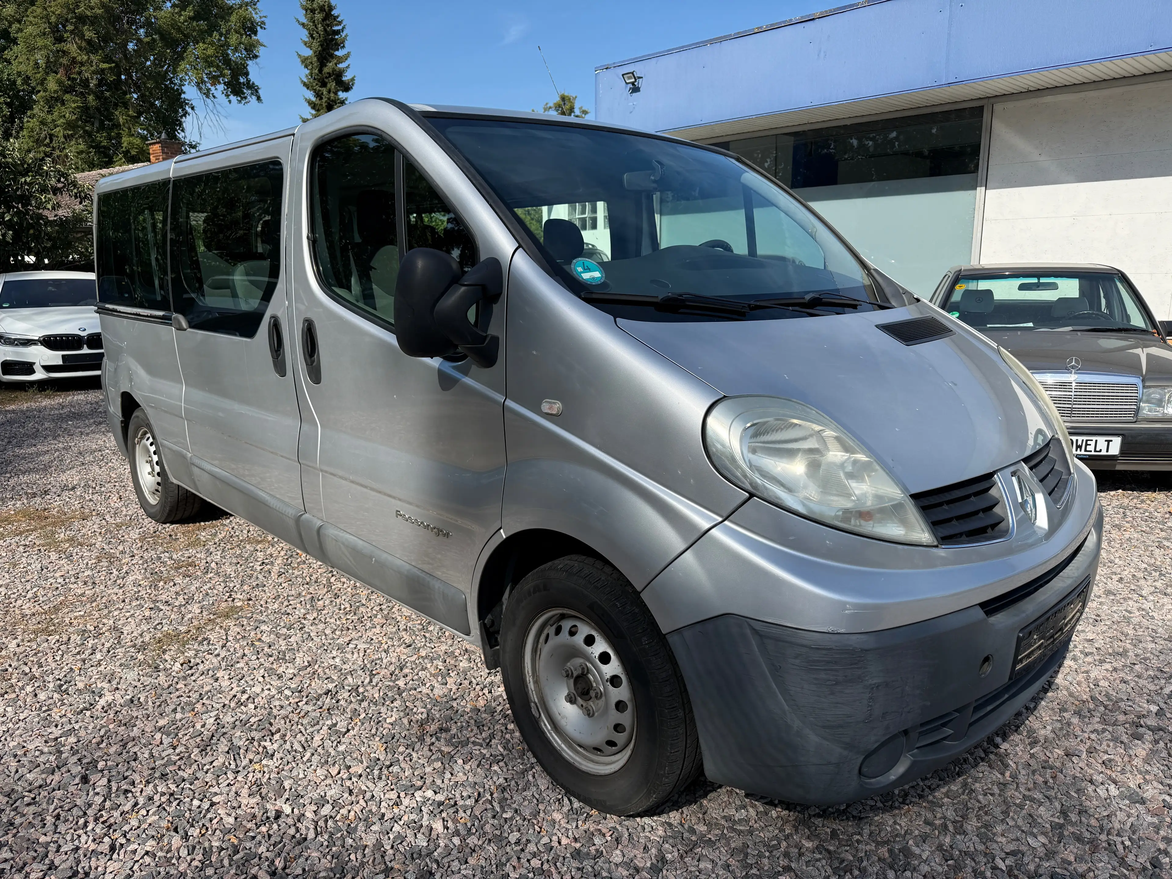 Renault Trafic L2H1 2,9t (9 Sitze) verglast — photo 3