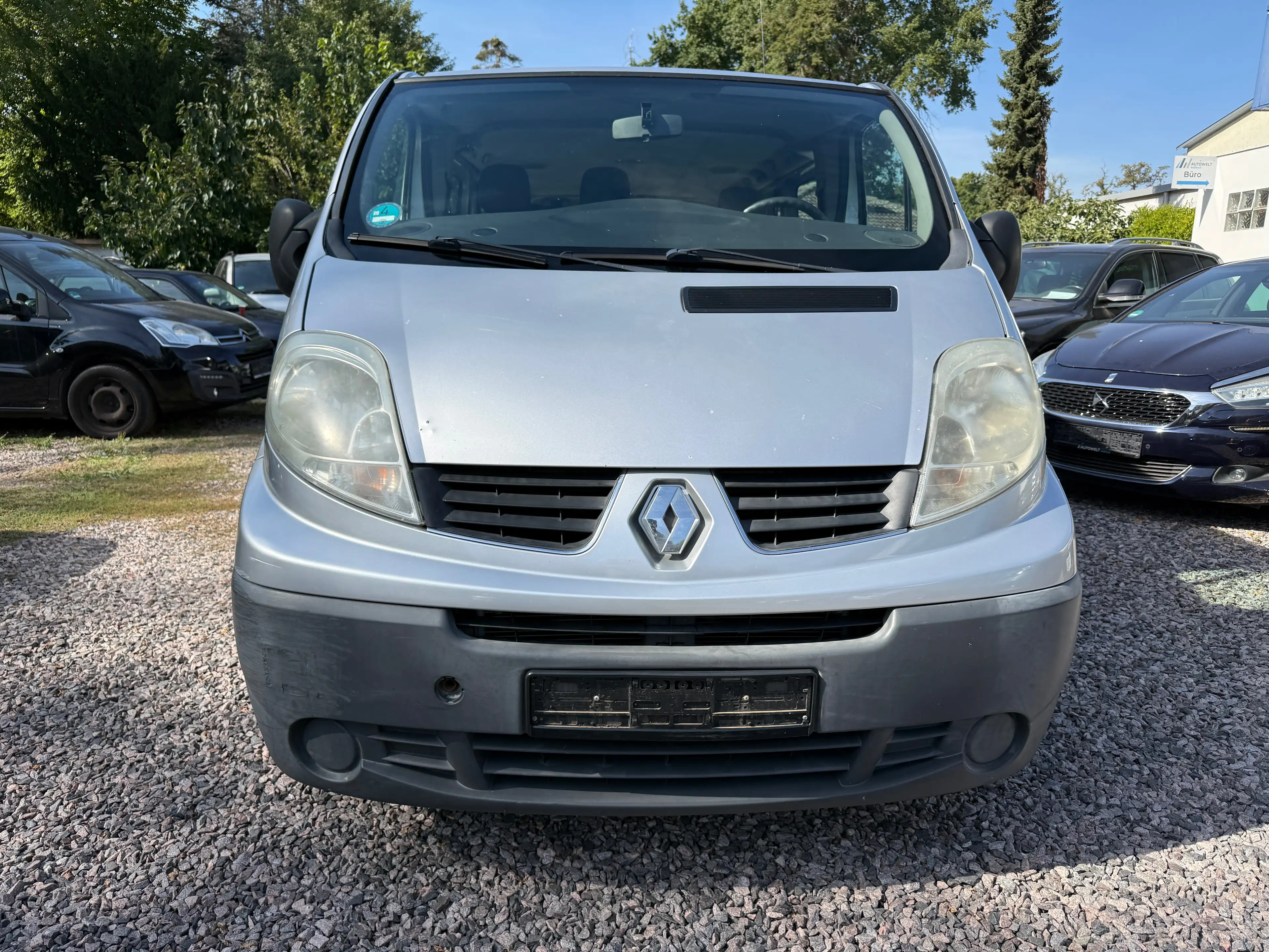 Renault Trafic L2H1 2,9t (9 Sitze) verglast — photo 2