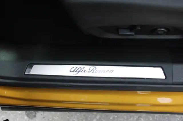 Alfa Romeo Tonale Veloce Plug-in e-AWD 1.3 270PS AWD Ansicht 19