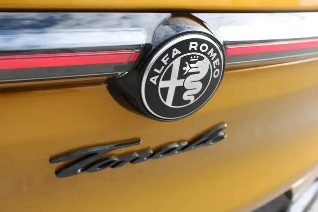 Alfa Romeo Tonale Veloce Plug-in e-AWD 1.3 270PS AWD Ansicht 22