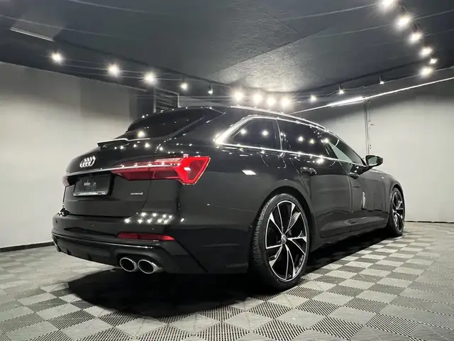 Audi A6 Avant view 4