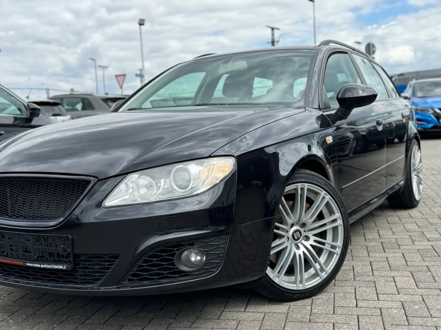 SEAT Exeo ST Sport Aut. *Navi*Kamera*Xenon*Temp* Чорний - 2