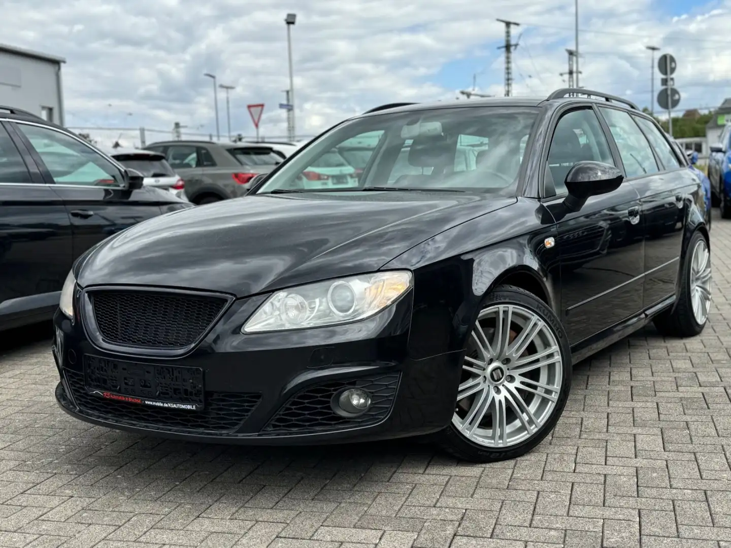 SEAT Exeo ST Sport Aut. *Navi*Kamera*Xenon*Temp* Чорний - 1