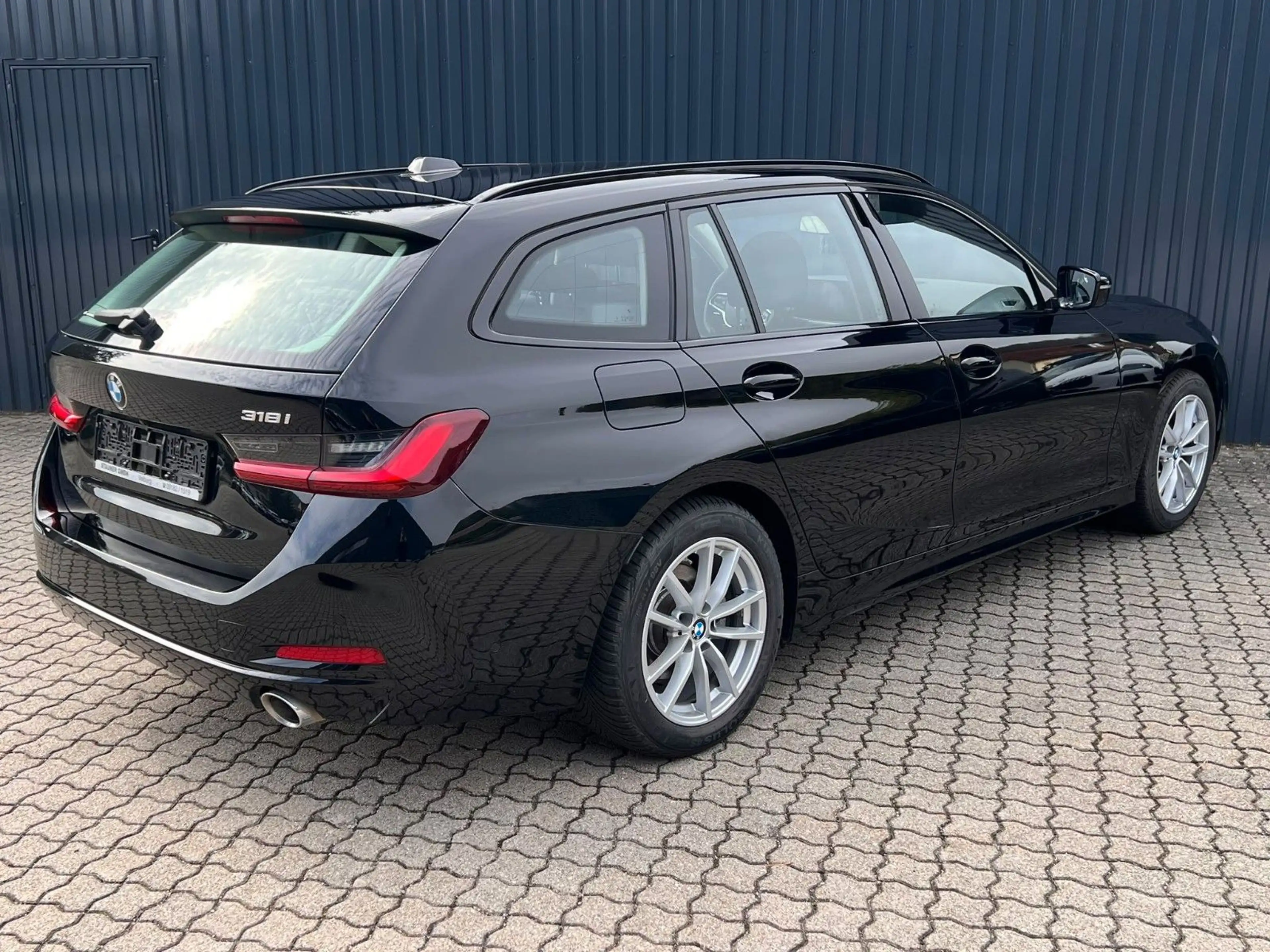 BMW 318 i Touring Facelift / Kamera/Sitzheiz/Navi — photo 10