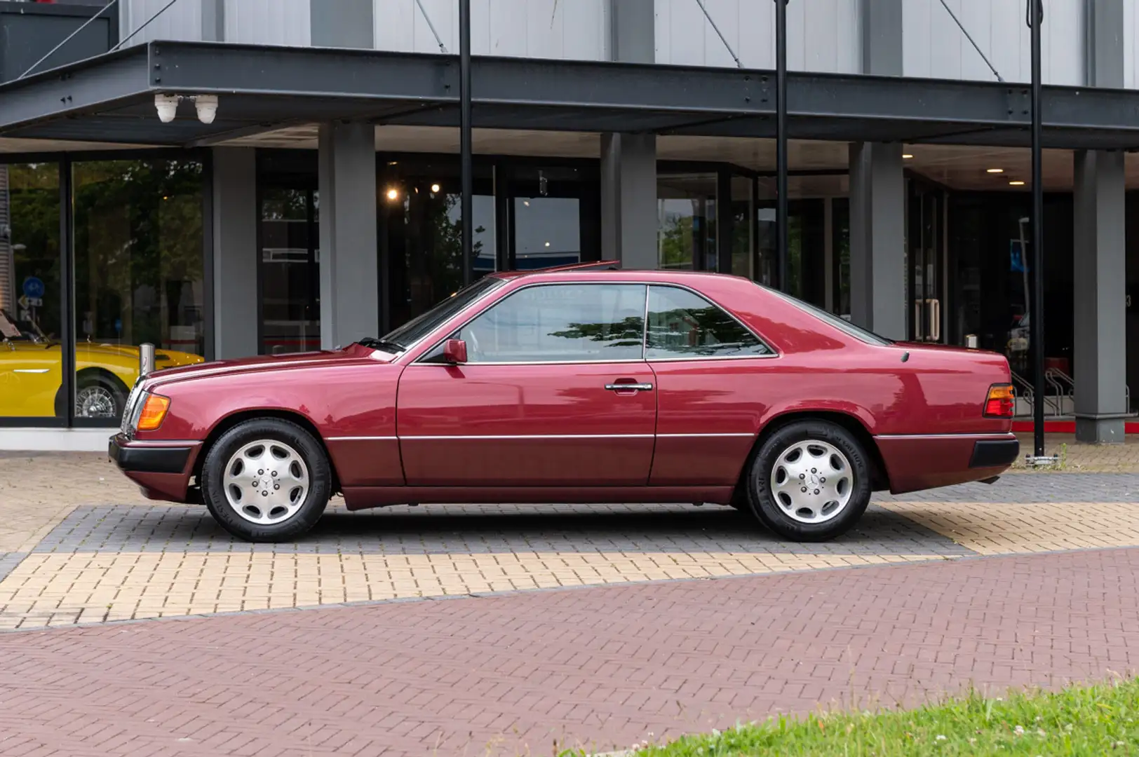 Mercedes-Benz CE 300 W124 ) Rood - 2