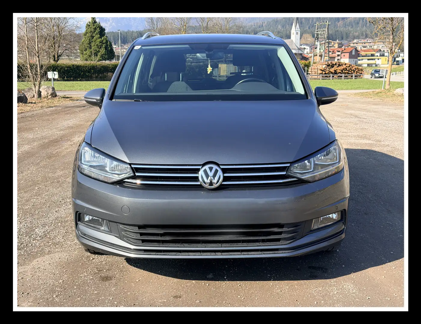 Volkswagen Touran Comfortline 1,6 SCR TDI DSG - 1