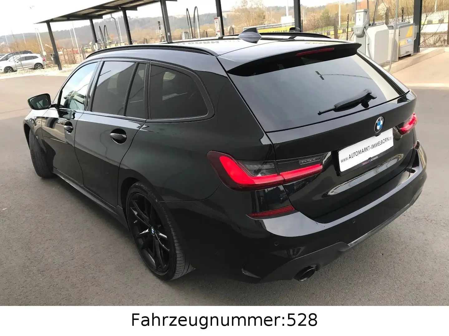 BMW 320 d M Sport 19*STHZG*DispKey*HiFi*Kamera*LiveC Schwarz - 2