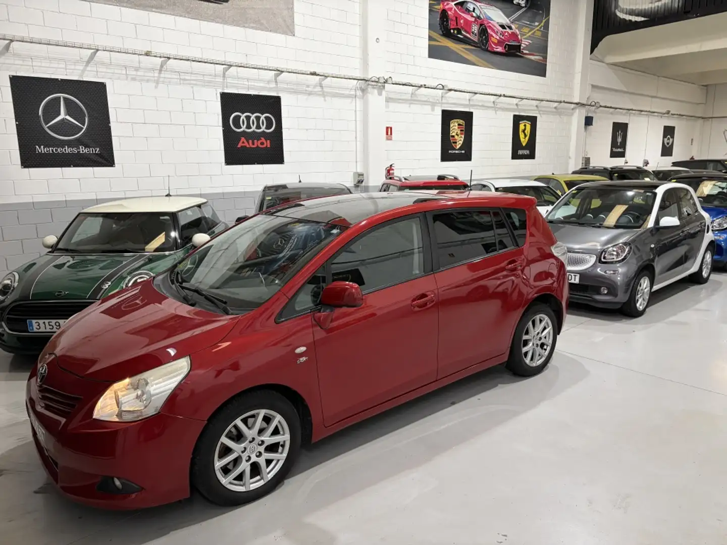 Toyota Verso 2.2D4D Advance AutoDrive S Rojo - 2