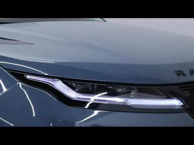 Land Rover Range Rover Evoque view 7