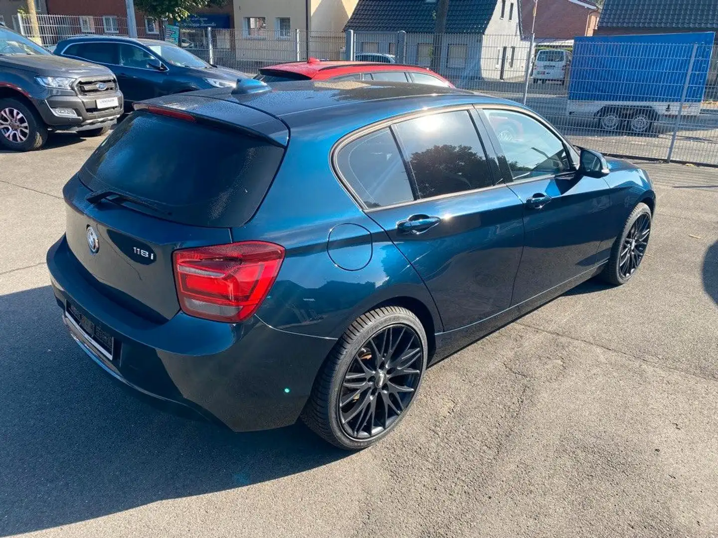 BMW 118 i. Leder/Automatic/Xenon/18"Aluf Blau - 2