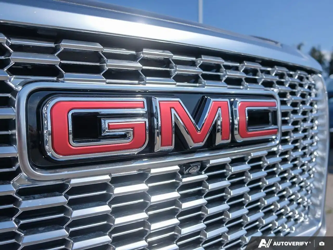 GMC Yukon снимка GMC Yukon