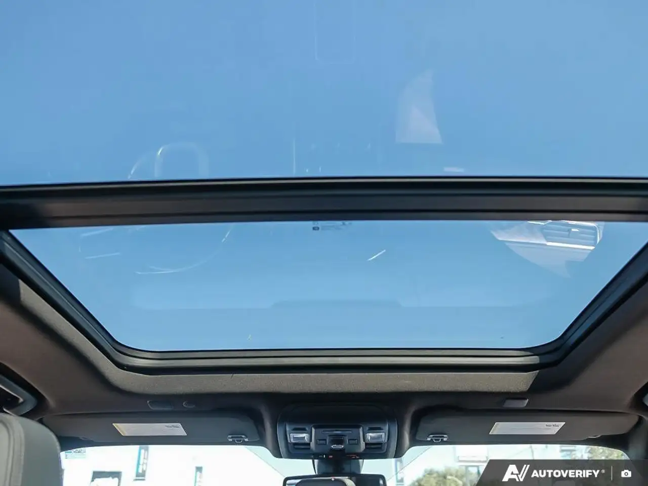 GMC Yukon снимка GMC Yukon