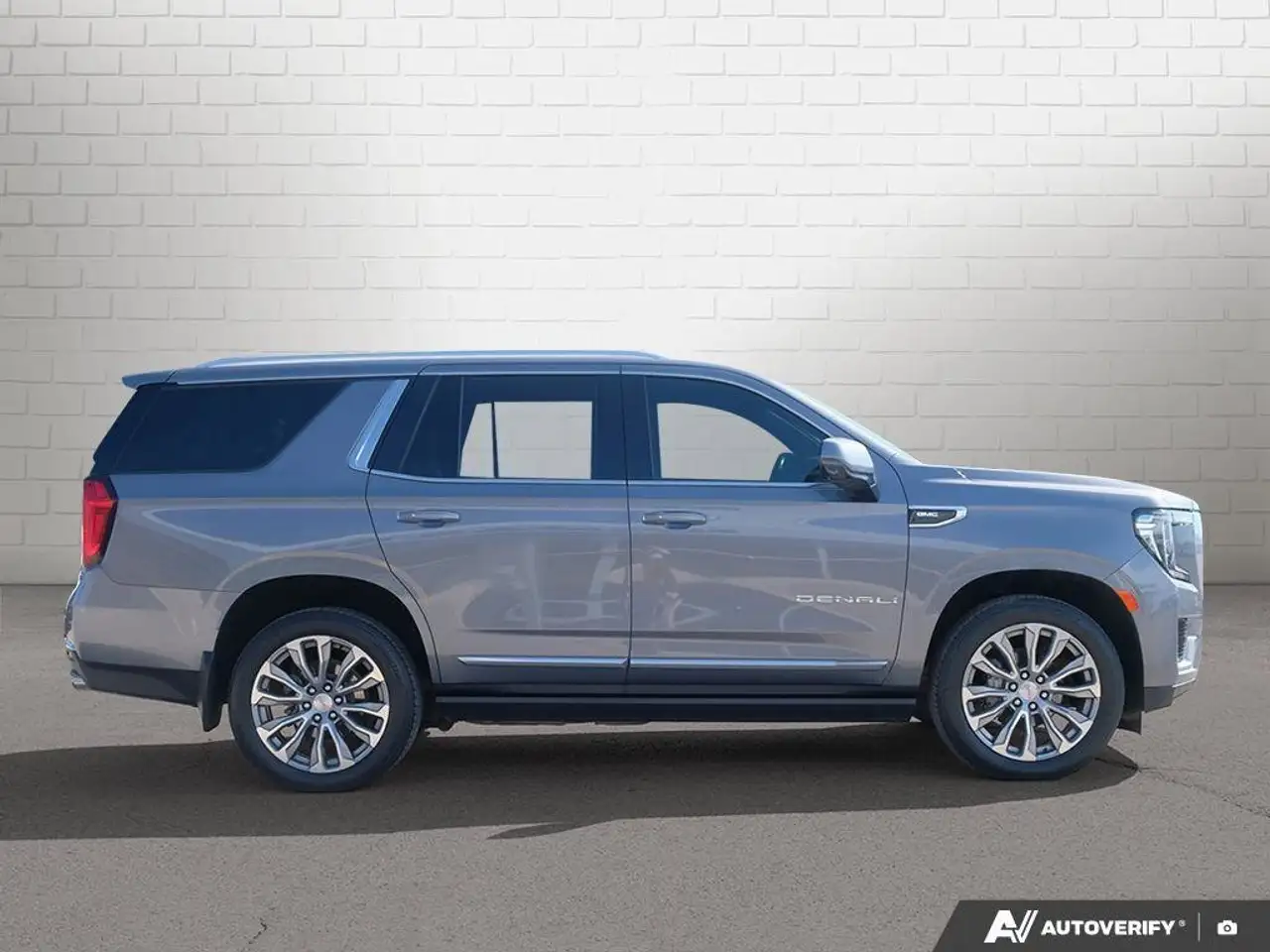 GMC Yukon снимка GMC Yukon