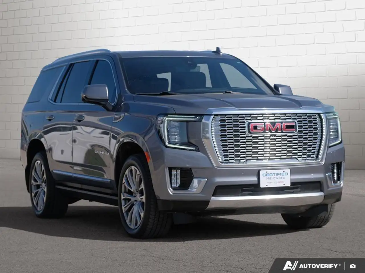 GMC Yukon снимка GMC Yukon