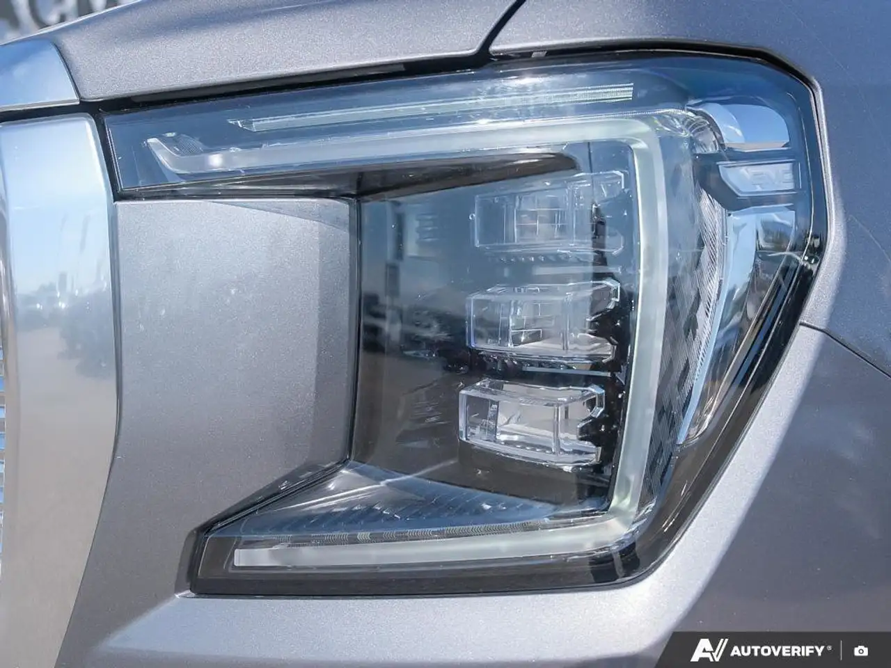 GMC Yukon снимка GMC Yukon