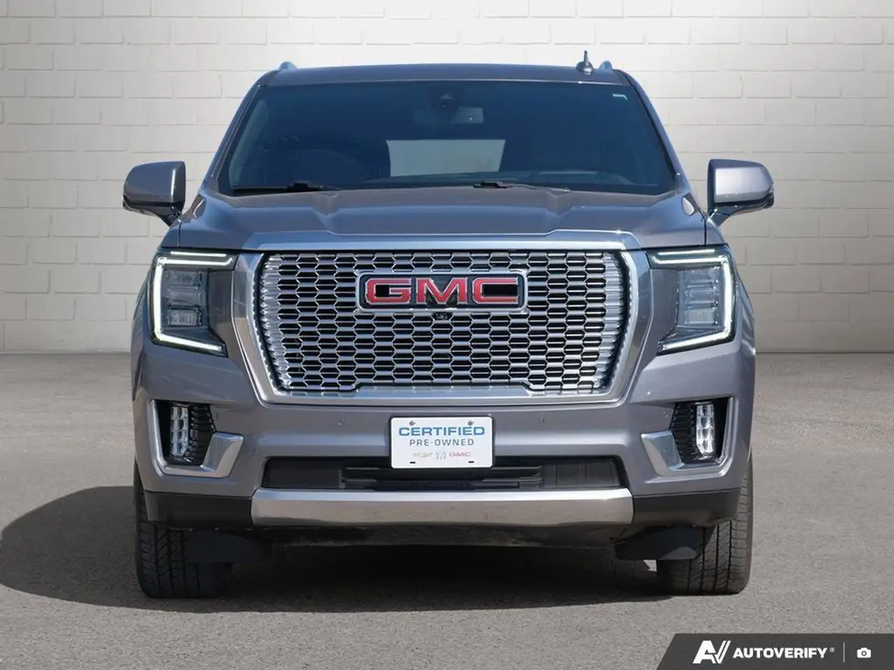 GMC Yukon снимка GMC Yukon