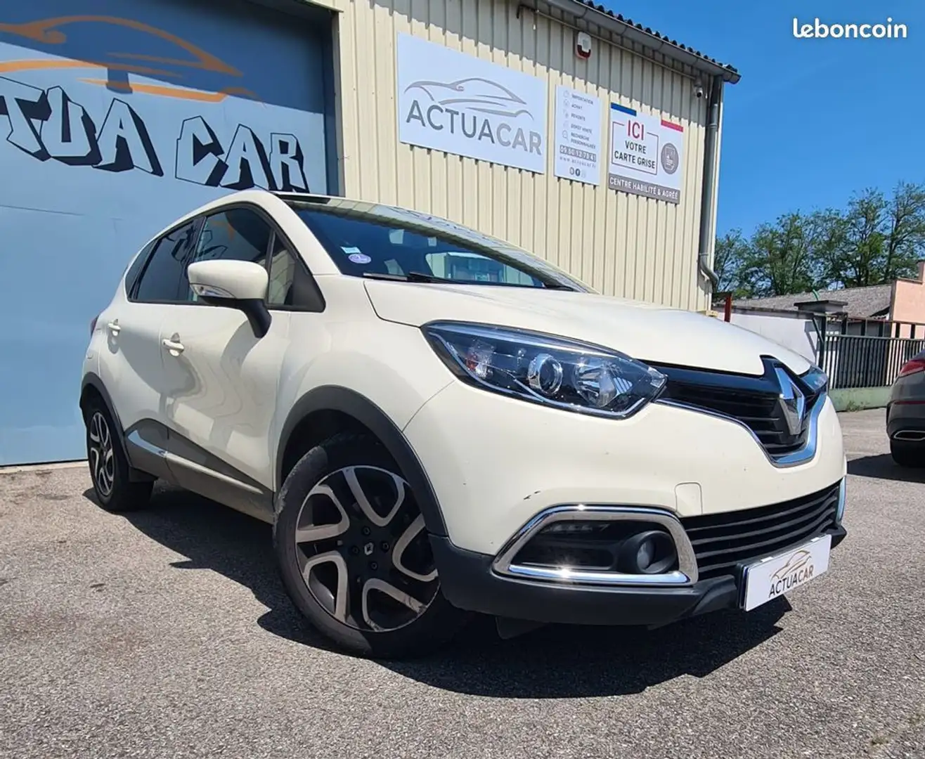 Renault Captur 1.2 TCe 120ch Intens EDC Weiß - 1
