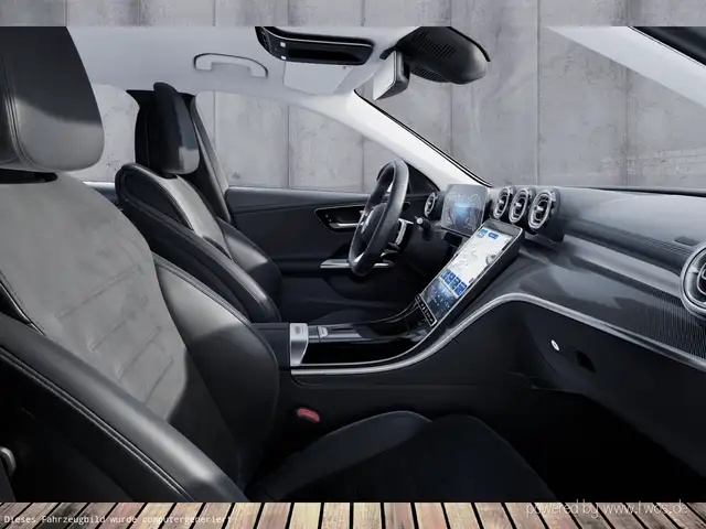 Mercedes-Benz C-Class view 4