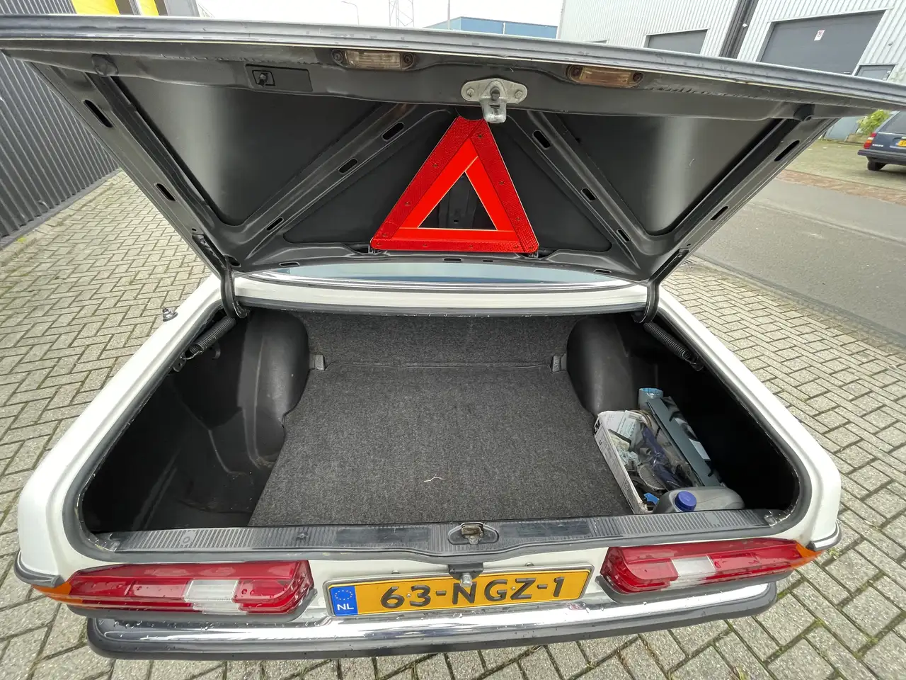 Mercedes-Benz E 230, foto 4