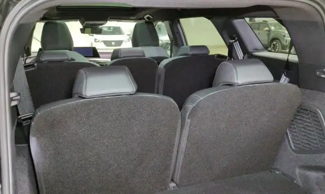 Peugeot 5008 view 9