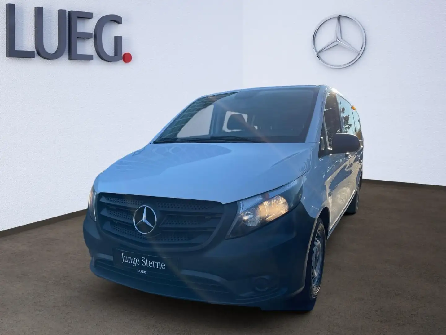 Mercedes-Benz Vito 110 CDI Tourer Extralang Facelift KlimaA Weiß - 2