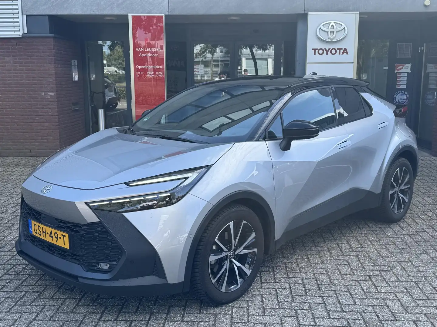 Toyota C-HR Hybrid 140 FIRST EDITION BI-TONE 360° CAMERA EL-AC Gris - 1