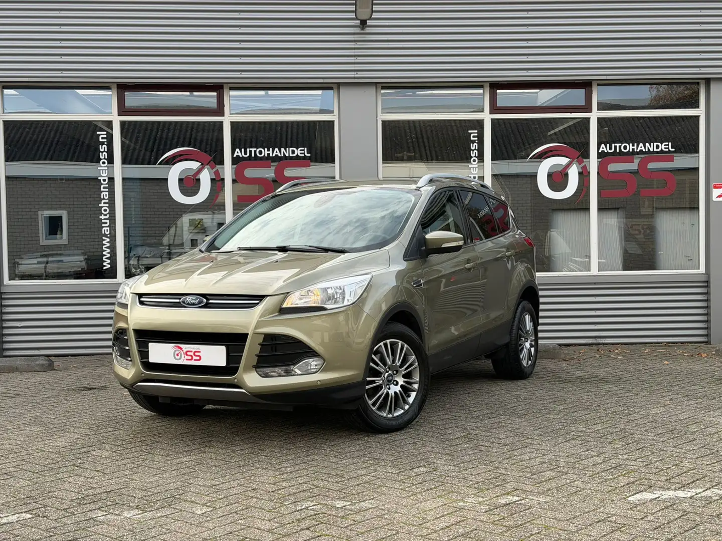 Ford Kuga 1.6 Titanium | AIRCO CRUISE TREKHAAK HALF LEER LMV Vert - 1