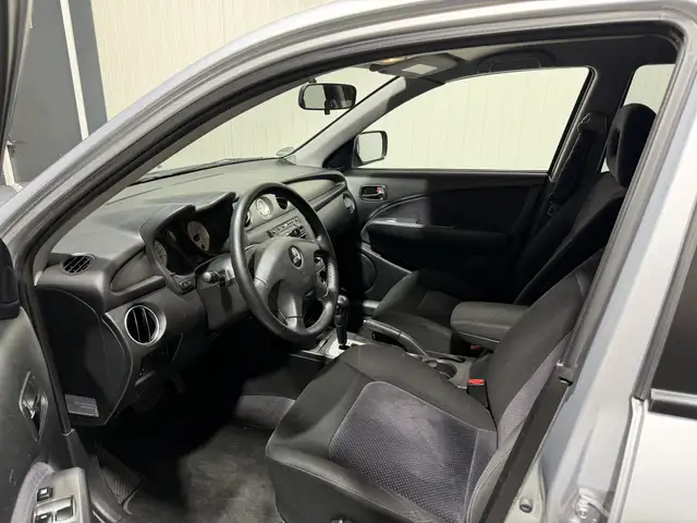 Mitsubishi Outlander view 11